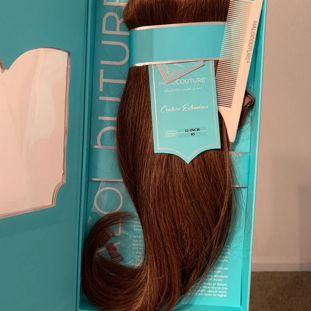 Halo Couture Extensions 100% Remy human hair. (12 inch #3 brown)